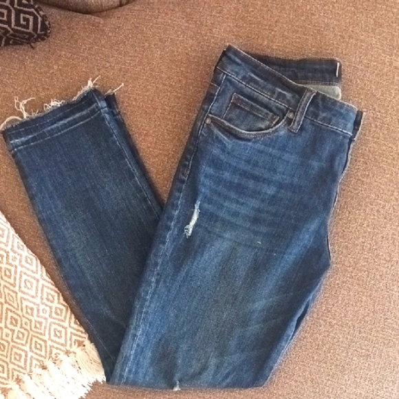 Kut from the Kloth Women's Blue Floral Embroidered Jeans Size 4. Beautiful. - Picture 3 of 10